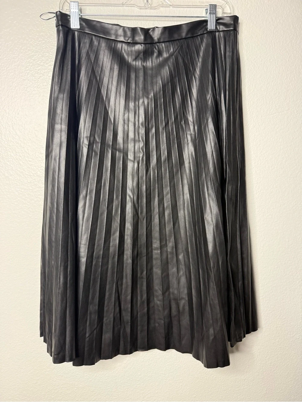 7 For All Mankind Faux Leather Pleated Midi Skirt Quiet Luxury